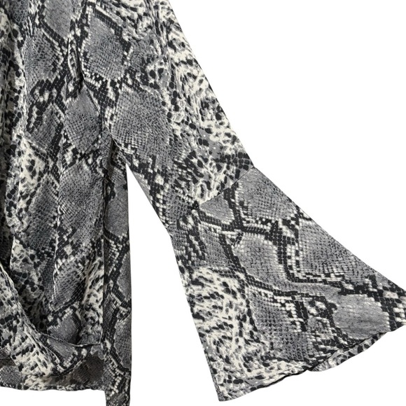 L Love Semi Sheer Snake Print Crossover Blouse Bell Sleeves Office Size Large - Picture 8 of 16